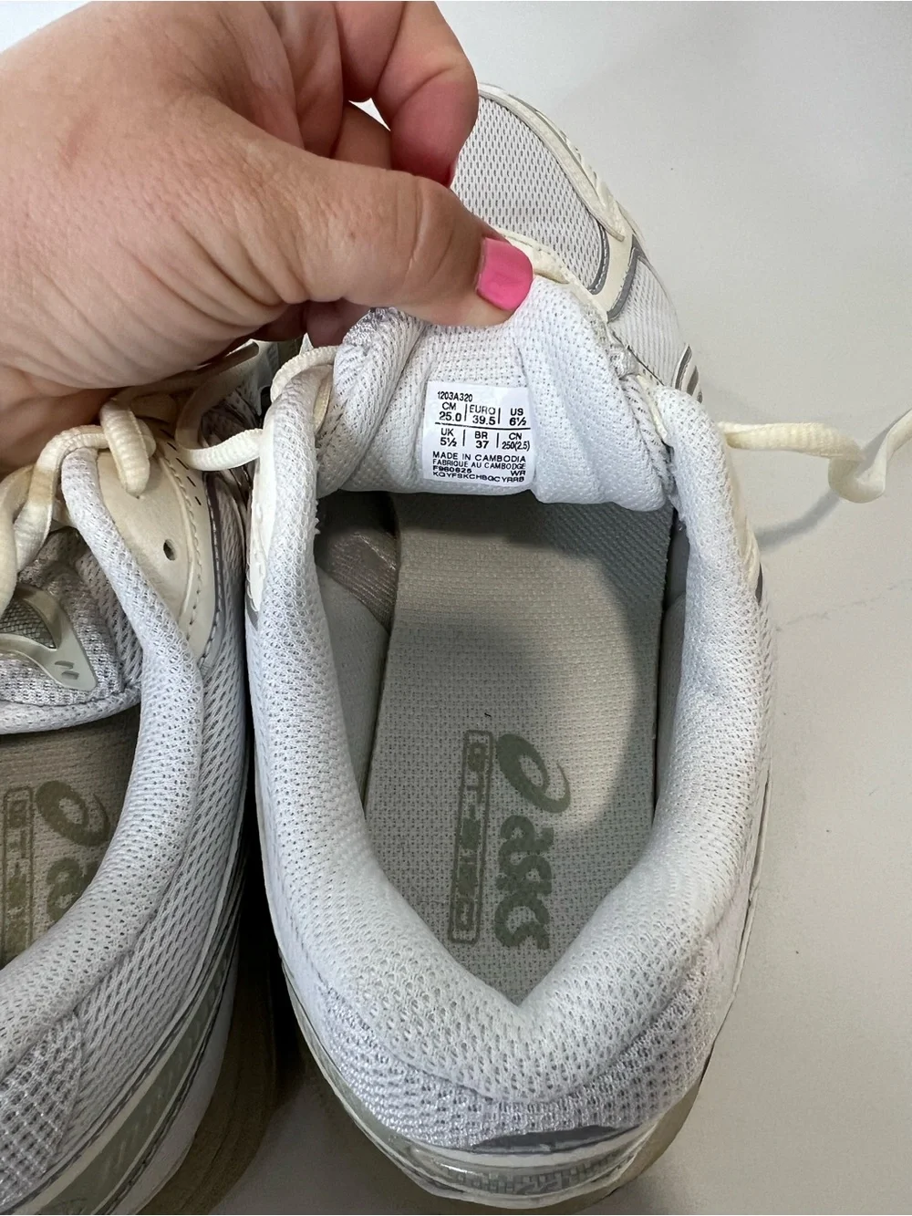 ASICS White and Light Gray Running Sneakers size 6.5